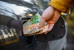 Caro carburanti, pronto un piano del governo