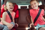 Seggiolini auto per bambini: la normativa in vigore Seggiolini auto per bambini: la normativa in vigore