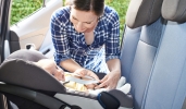 Seggiolino auto bambini: fino a che età è obbligo? Seggiolino auto bambini: fino a che età è obbligo?