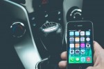 Ricaricare lo smartphone in auto è dannoso per la batteria del proprio veicolo? Ricaricare lo smartphone in auto è dannoso per la batteria del proprio veicolo?