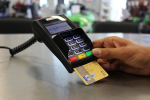 Conviene di più la carta di credito o la carta bancomat? Conviene di più la carta di credito o la carta bancomat?