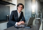 Emergenza sanitaria: chi lavora in smartworking ha mediamente stipendi più alti Emergenza sanitaria: chi lavora in smartworking ha mediamente stipendi più alti