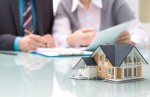 L'investimento nel settore immobiliare sembra più affidabile dei titoli di Stato L'investimento nel settore immobiliare sembra più affidabile dei titoli di Stato