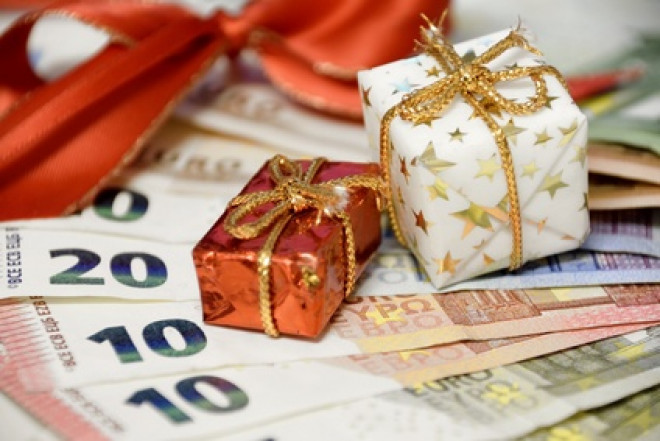 Il 24% degli italiani chiederà un prestito per le spese di Natale Il 24% degli italiani chiederà un prestito per le spese di Natale
