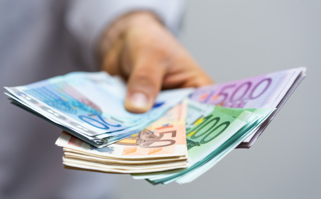 1 italiano su 2 non è ancora pronto a dire addio ai contanti 1 italiano su 2 non è ancora pronto a dire addio ai contanti