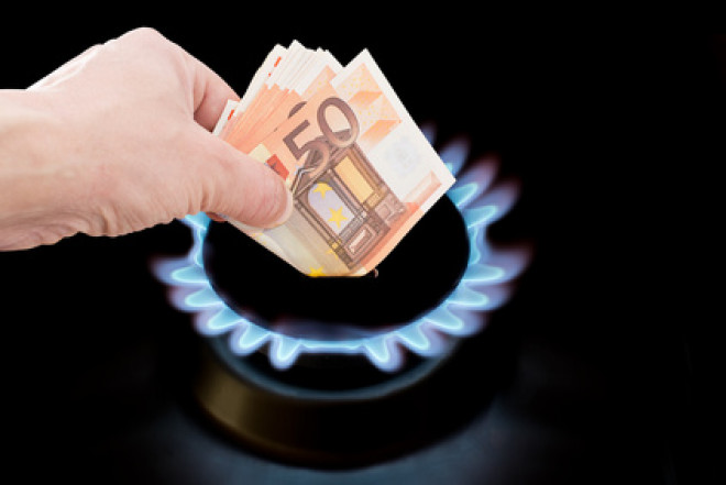 Bollette: da marzo a maggio calo del 7,2% per la luce e del 10% per il gas Bollette: da marzo a maggio calo del 7,2% per la luce e del 10% per il gas