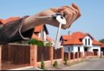 Alcune banche offrono mutui più convenienti e rispuntano le surroghe Alcune banche offrono mutui più convenienti e rispuntano le surroghe
