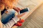 Cellulari: le donne italiane preferiscono risparmiare Cellulari: le donne italiane preferiscono risparmiare