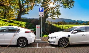 Auto elettriche: in futuro le faranno i big degli smartphone? Auto elettriche: in futuro le faranno i big degli smartphone?