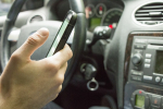 Distratti al volante per colpa dello smartphone