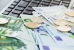 Comparatori: nell’ultimo anno li hanno usati 27 milioni di italiani Comparatori: nell’ultimo anno li hanno usati 27 milioni di italiani