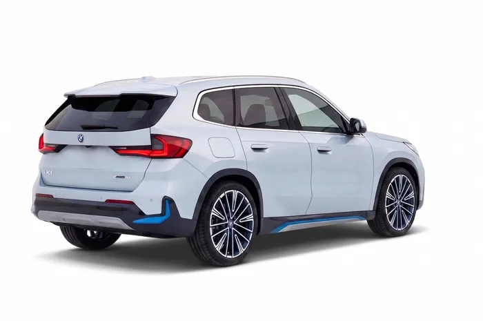BMW iX1