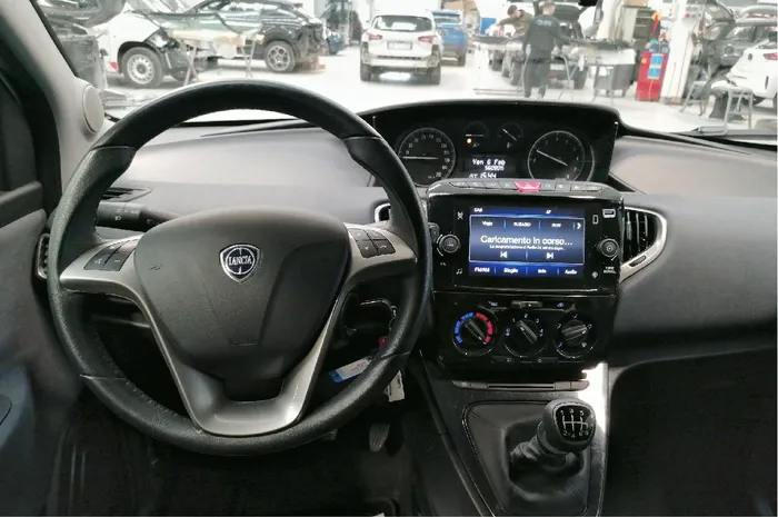 LANCIA Ypsilon