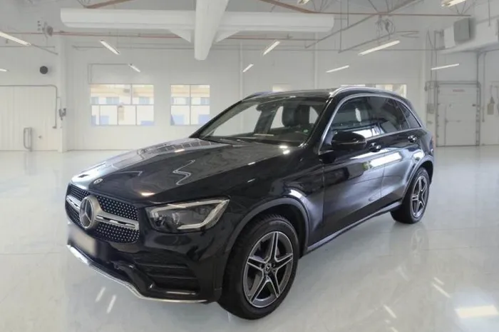 MERCEDES GLC
