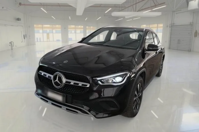 MERCEDES GLA