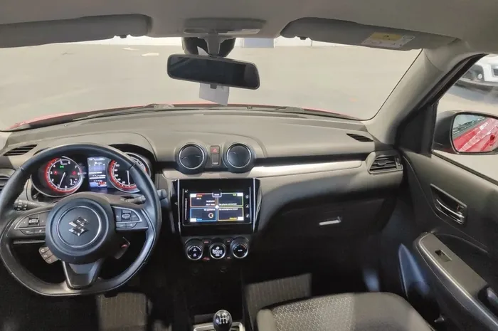 SUZUKI Swift
