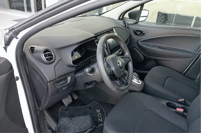 RENAULT Zoe
