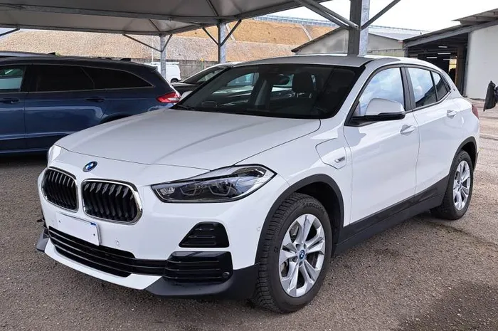 BMW X2