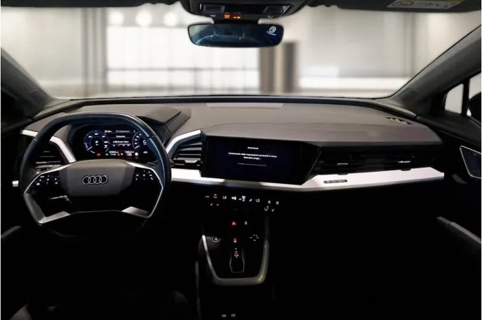 AUDI Q4 etron