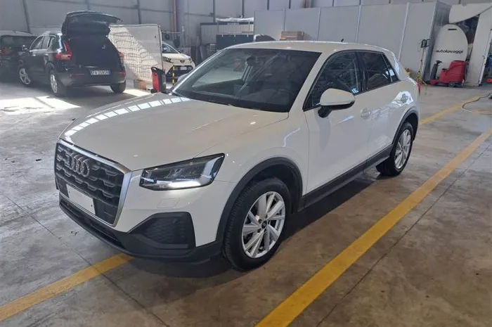 AUDI Q2