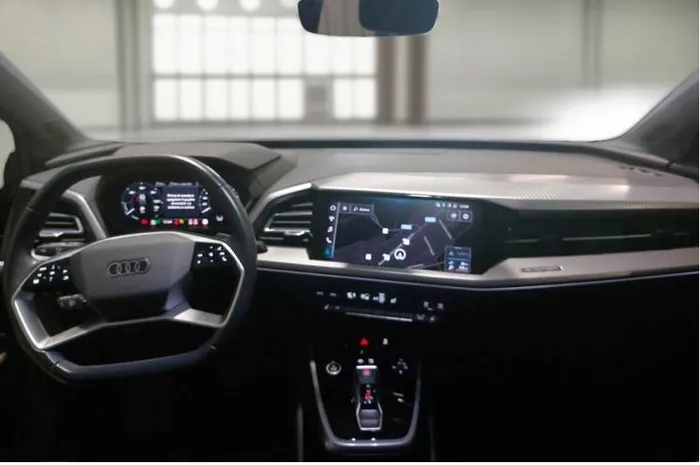AUDI Q4 etron
