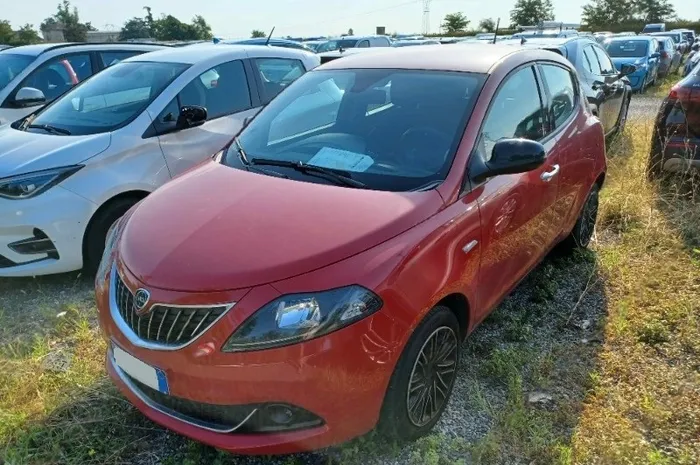 LANCIA Ypsilon