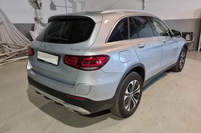 MERCEDES GLC