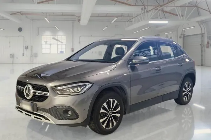 MERCEDES GLA