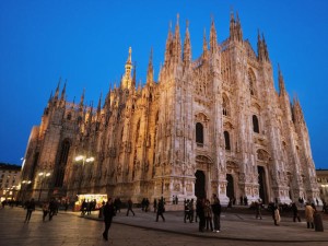Milano, sei under 40 su dieci spendono più di quanto guadagnano